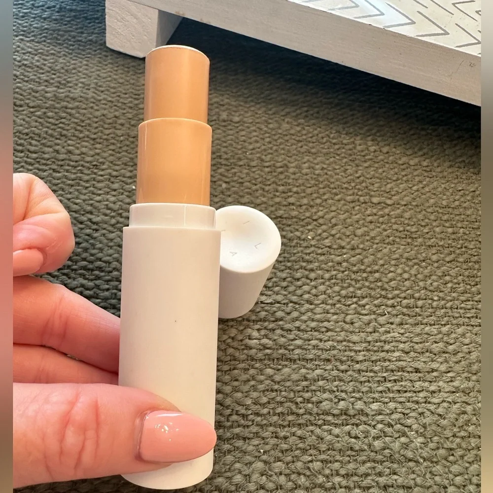 ILIA Skin Rewind Complexion Stick - Picture 3 of 4